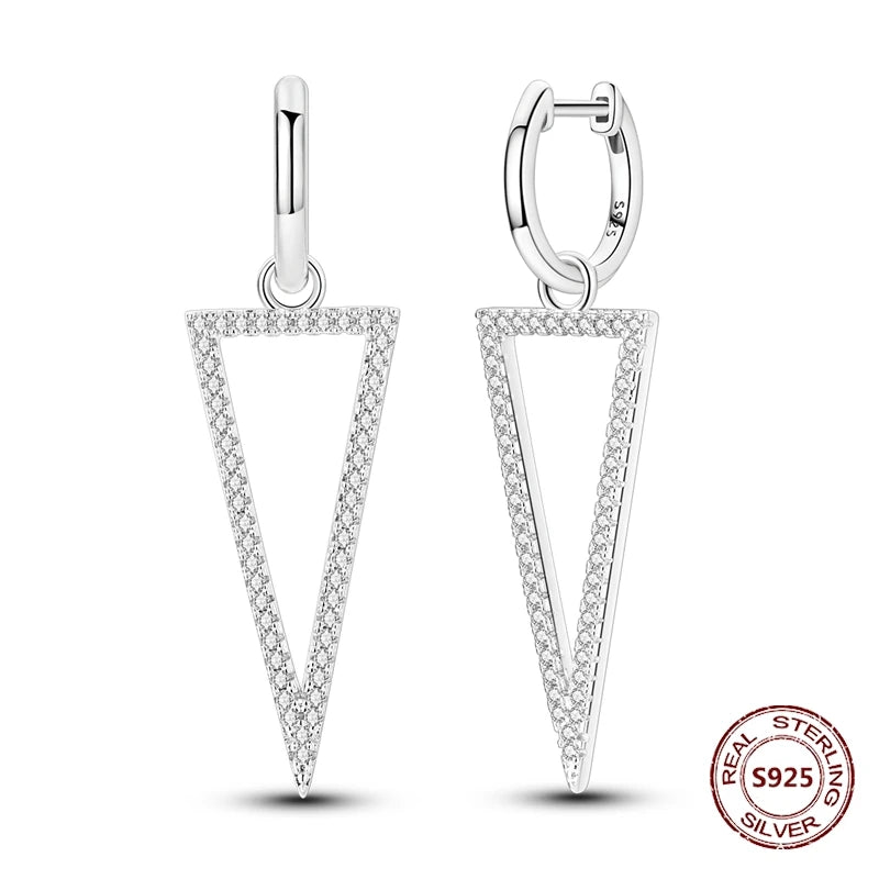 Zilveren oorbellen met lange ketting en geometrisch kruis design