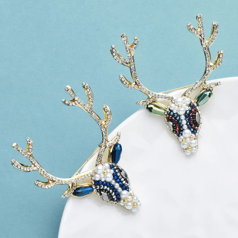 Kerst Broche Luxe Hert met Parel en Kristal – Feestelijke Unisex Accessoire