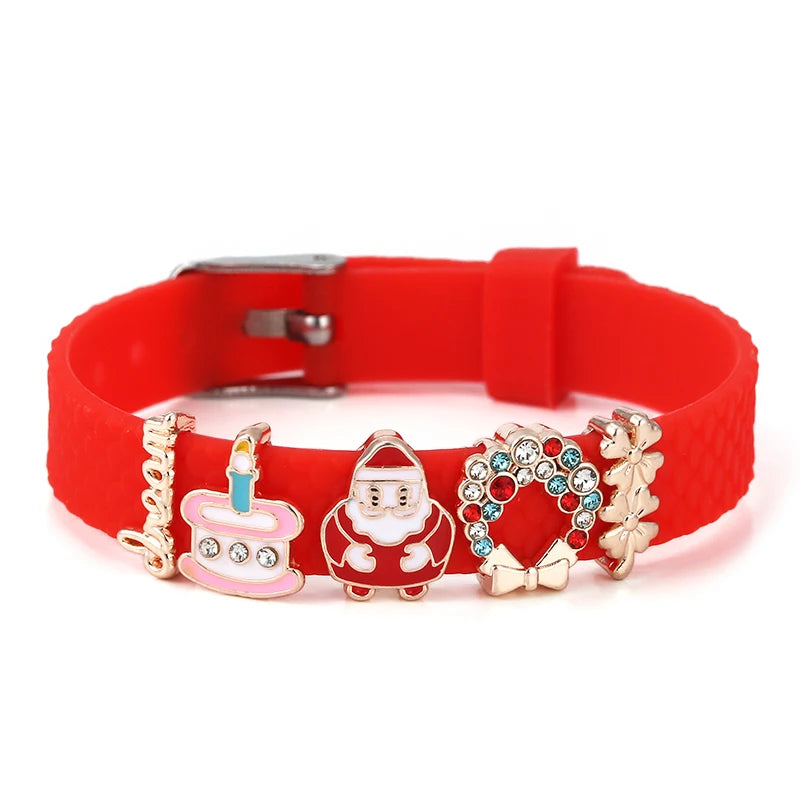 Kerst armband met rode kralen en verstelbare band met kerstklokje
