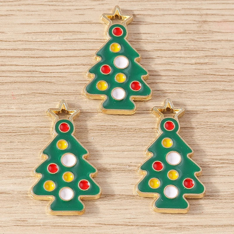 Kerst hanger/bedel voor ketting of armband – Mix van 10 modieuze emaille kerstboom bedels