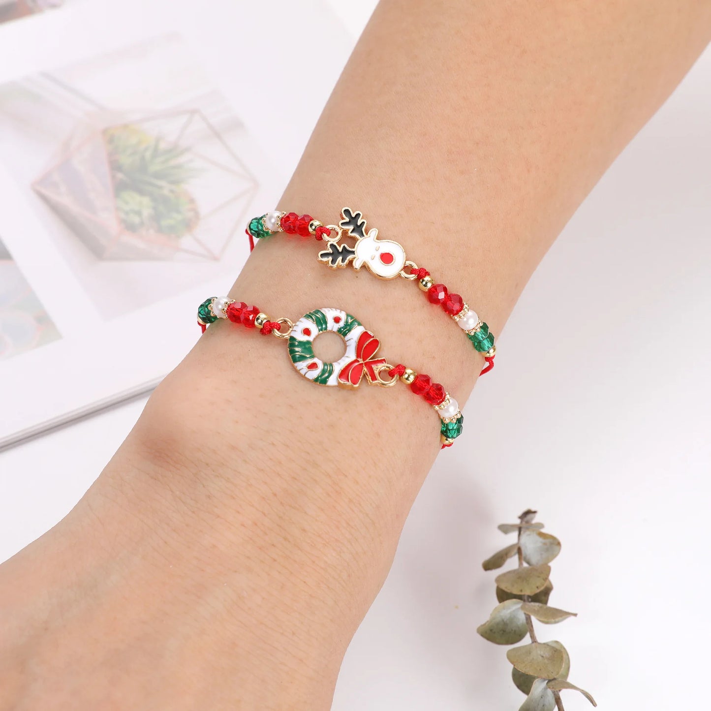 Kerst armband set met imitatieparels en feestelijke hangers