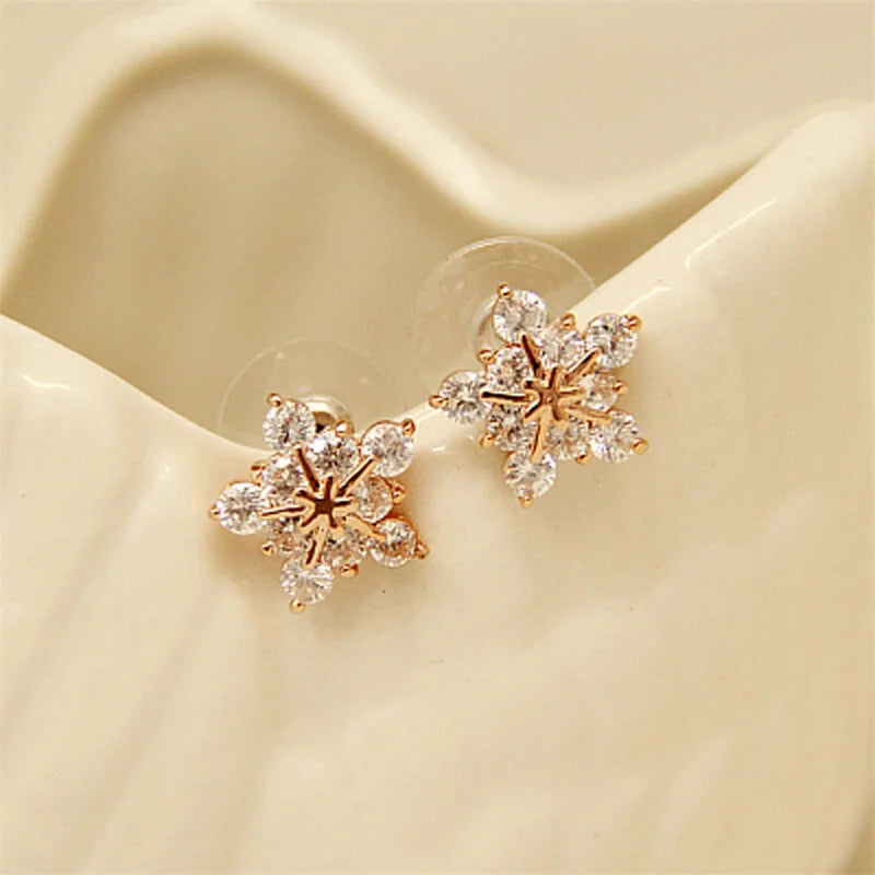 Kerst oorbellen sneeuwvlok met kristal – elegante feestelijke sieraden voor dames