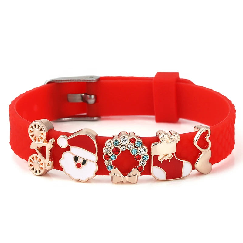 Kerst armband met rode kralen en verstelbare band met kerstklokje