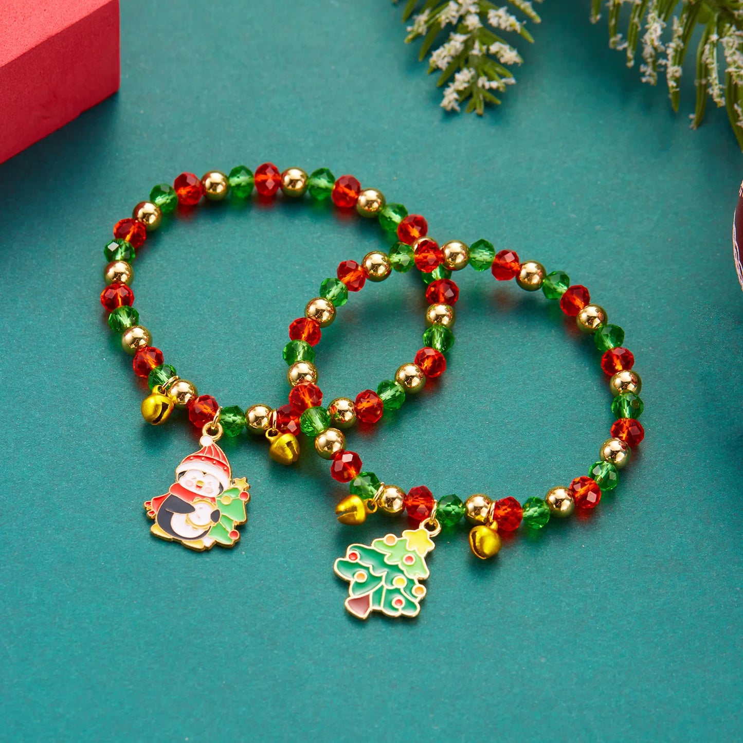 Kerst armband met rendier, sneeuwvlok en kralen bedels voor dames en meisjes
