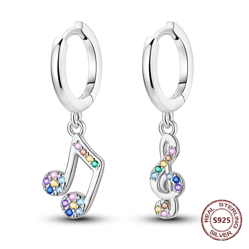 Oorbellen met luie kat en bladdesign – charmant en trendy