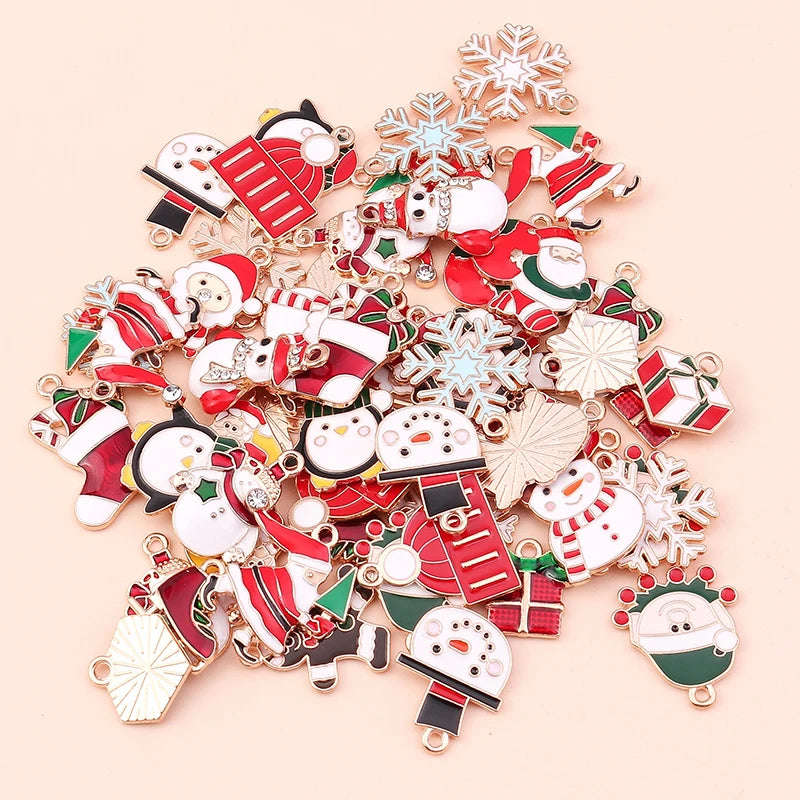 Kerst hangers mix sneeuwpop, Kerstman en meer emaille bedels voor sieraden - 10 stuks