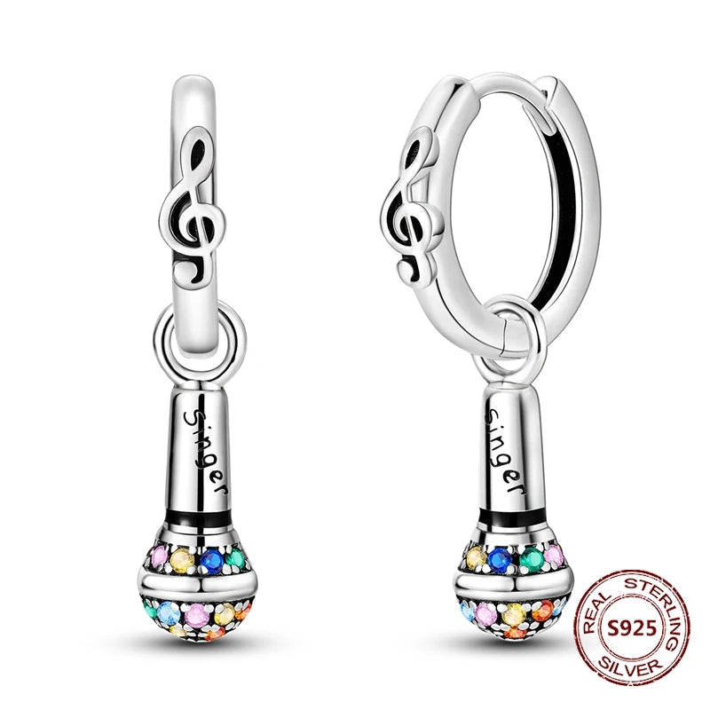 Oorbellen met luie kat en bladdesign – charmant en trendy