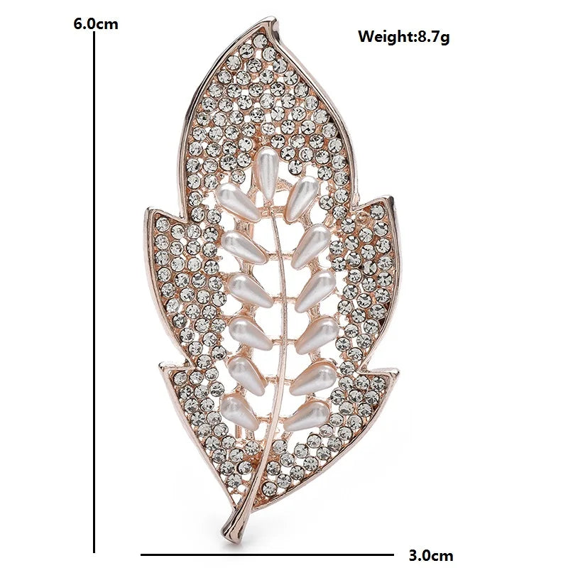 Broche Bloem met Parel en Bladmotief – Klassiek en Elegant Design